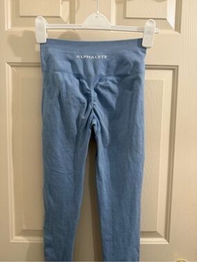 Alphalete Sky Blue Seamless Leggings with Scrunch Waist
